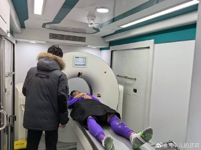  記者：謝維軍初步檢查無大礙，后續(xù)兩天還要注意觀察