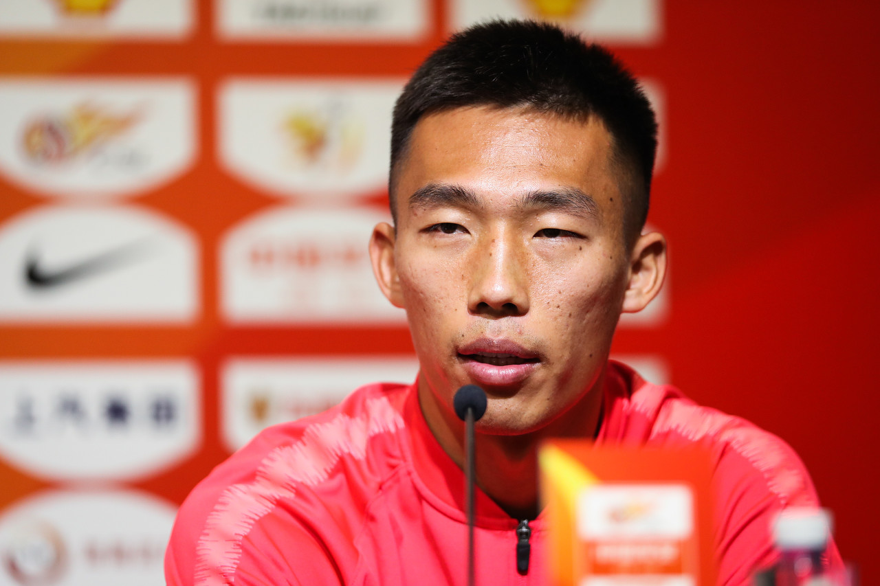 東體：劉小龍已前往西海岸報到 大連方面一直對劉祝潤、賀慣有意