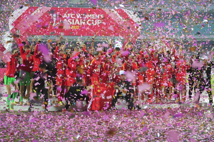  中國(guó)女足亞洲杯奪冠三周年！決賽3-2逆轉(zhuǎn)韓國(guó)，時(shí)隔16年再登頂
