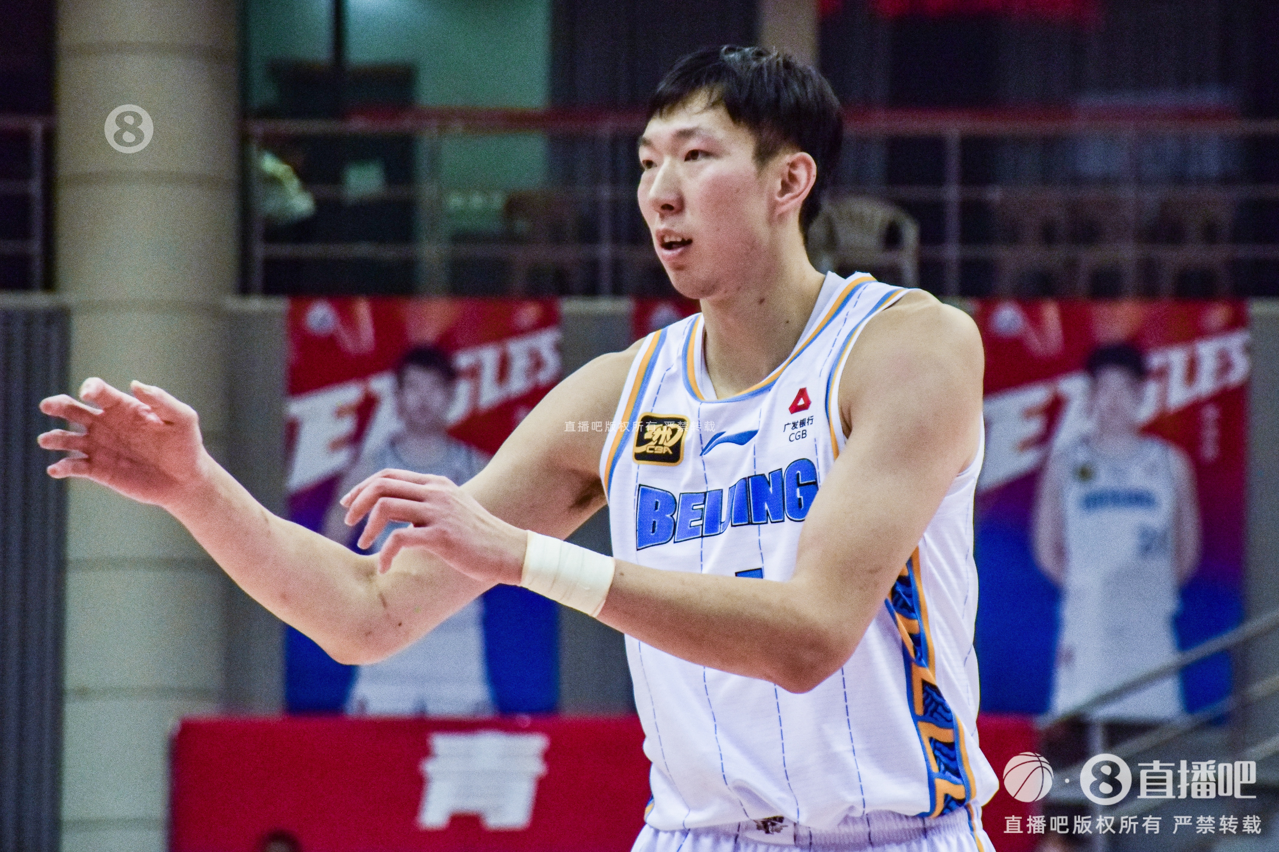  出點小汗！周琦8投6中&罰球4中4 得到16分7板2帽&正負值+10