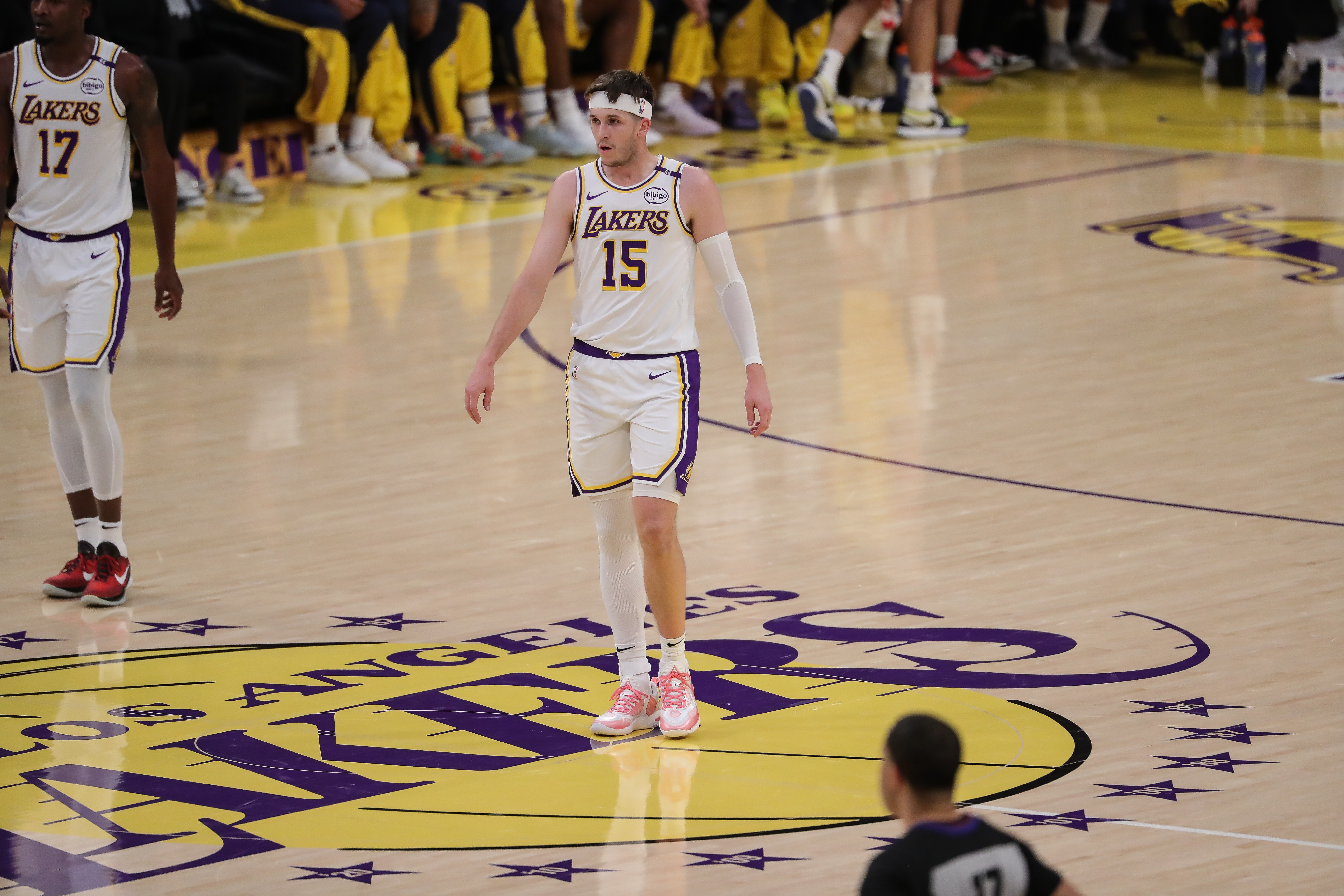  昨天驅(qū)逐憋著火呢！里夫斯21中9砍下32分7助 罰球13中12